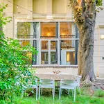 MONTMARTRE Sacré-Coeur, appartement jardin 6 à 8P